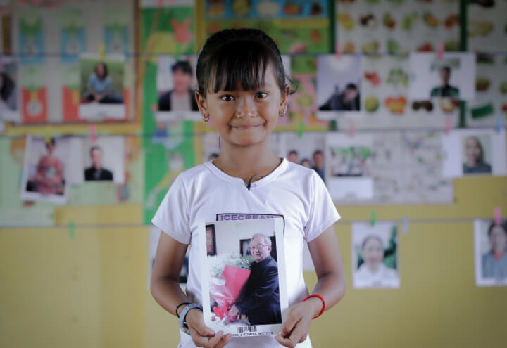 child chooses sponsor at sponsorship event